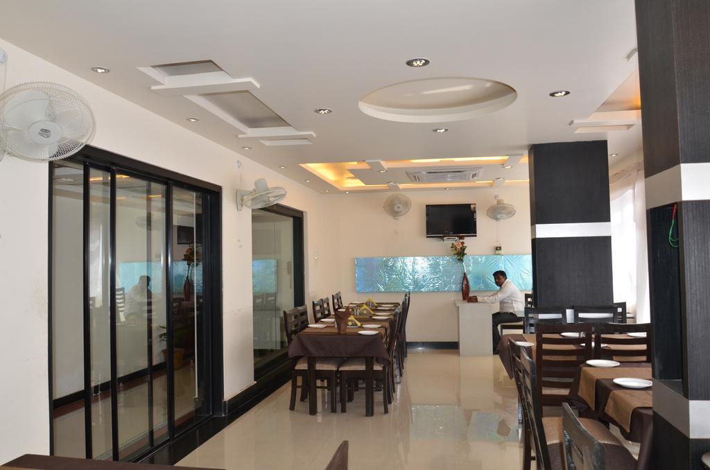 Divine Destination Hotel Varanasi Exterior photo
