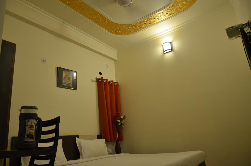 Divine Destination Hotel Varanasi Exterior photo