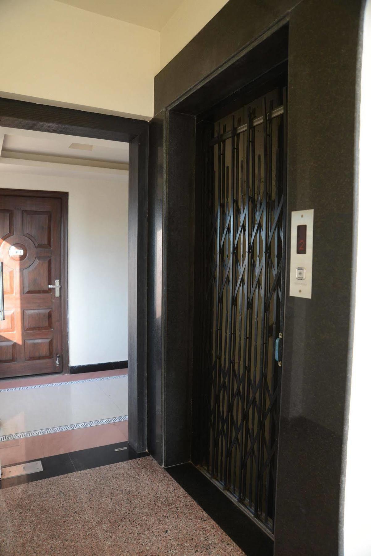 Divine Destination Hotel Varanasi Exterior photo