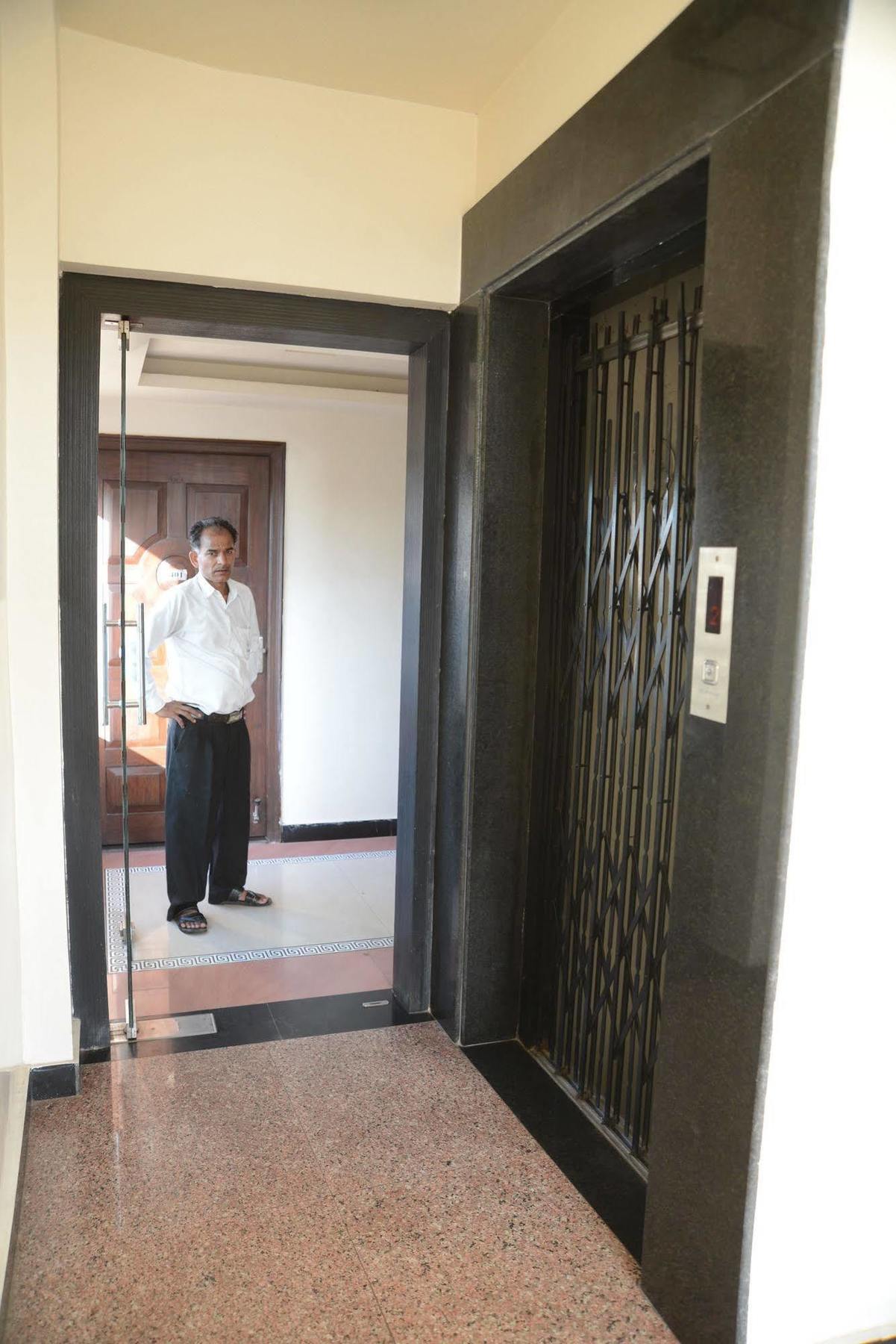 Divine Destination Hotel Varanasi Exterior photo